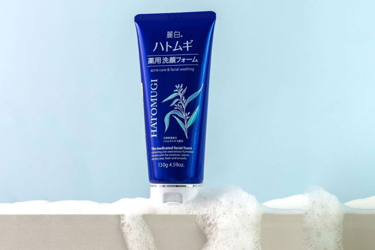 Sữa Rửa Mặt Hatomugi Cleansing Foam Hạt Ý Dĩ Nhật Bản - Bí Quyết Cho Làn Da Sáng Mịn, Ngừa Mụn!
